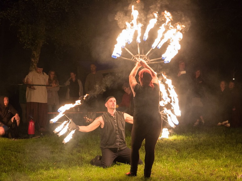 Freies Feuer – Das Spiel mit dem Feuer Freies Feuer - Das Spiel mit dem Feuer